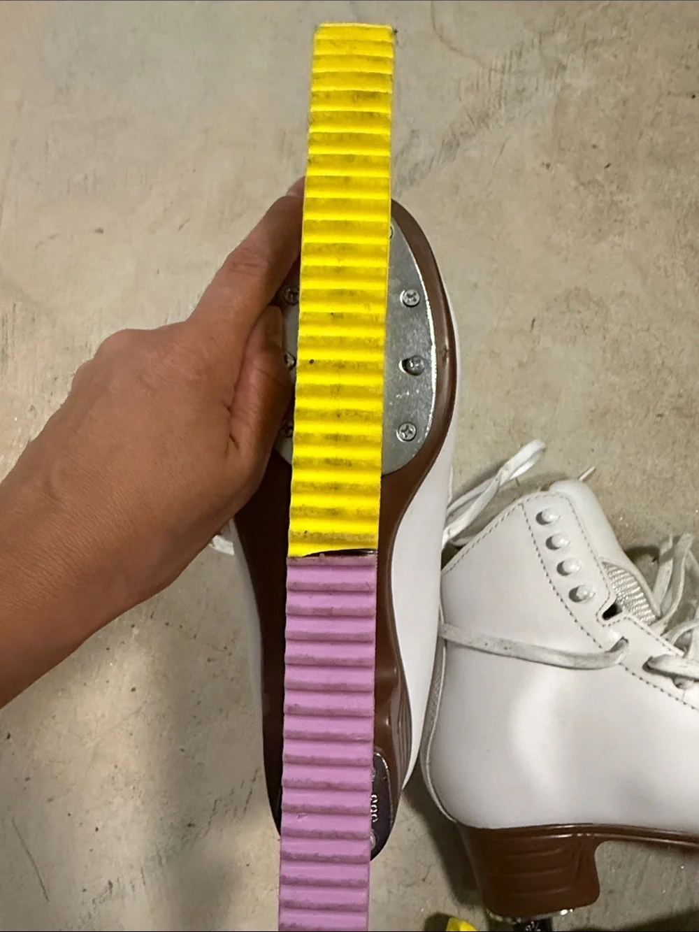JACKSON White Figure Skates with Yellow and Pink Guards-Like new